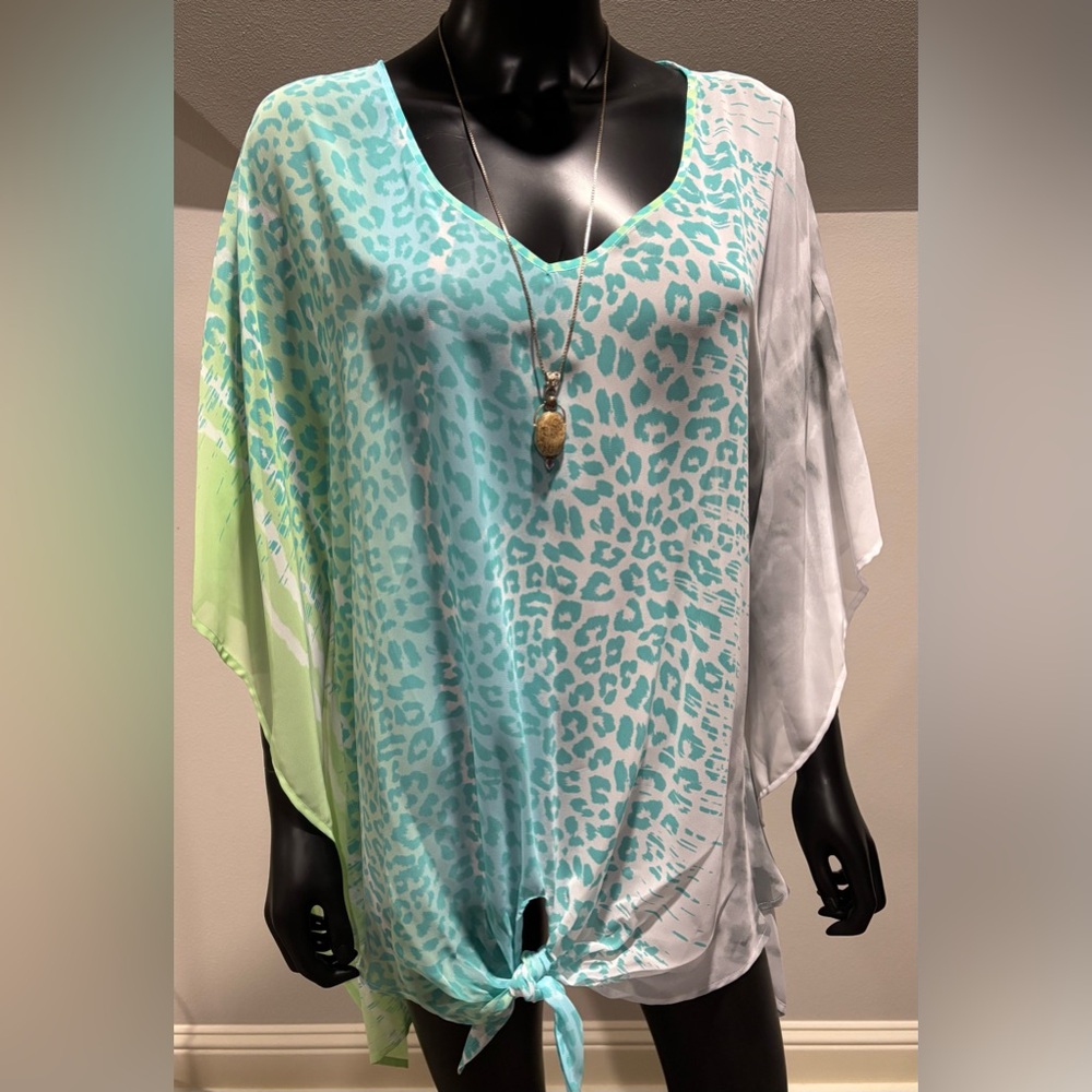 Ruby Rd turquoise print sheet top tie front dolman sleeves 1X 18 20